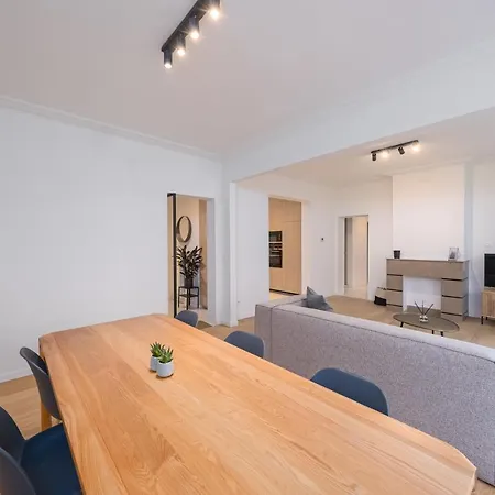 Fully Renovated Spacious Apartment