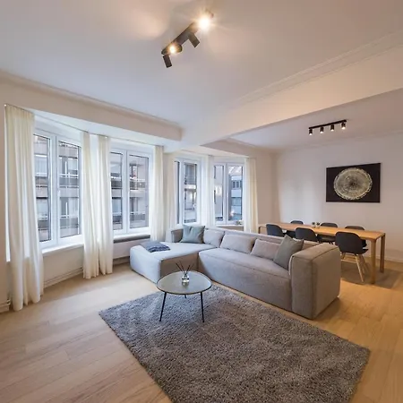 Apartment Fully Renovated Spacious