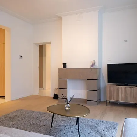Fully Renovated Spacious Ostend