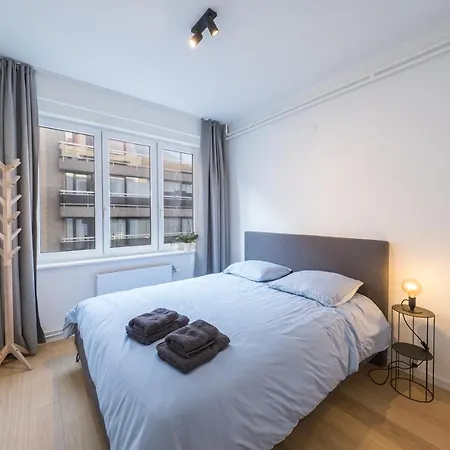 Fully Renovated Spacious Ostend
