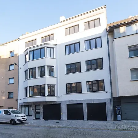 Fully Renovated Spacious Apartment Ostend